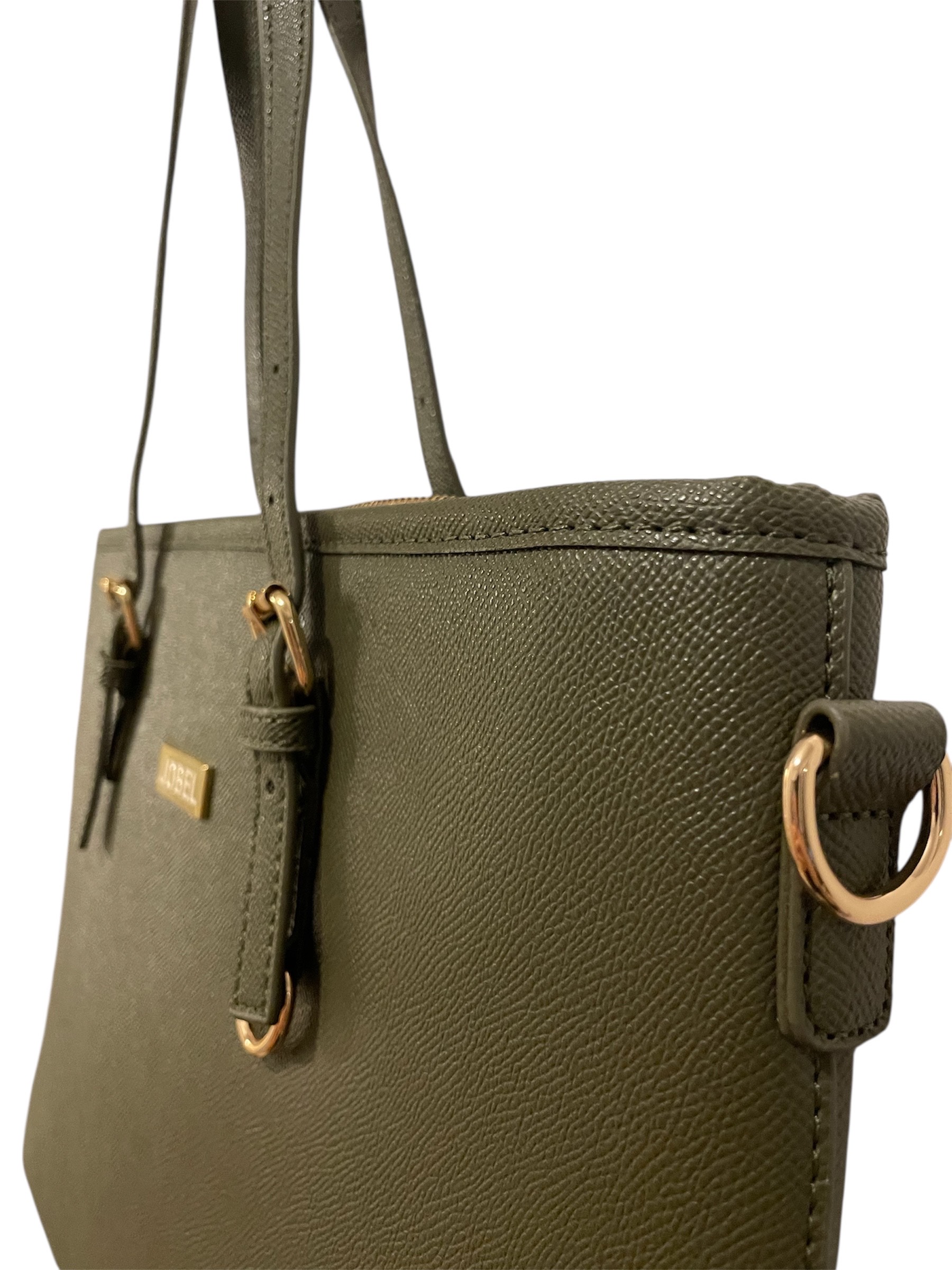 Photoroom_20251006_202057