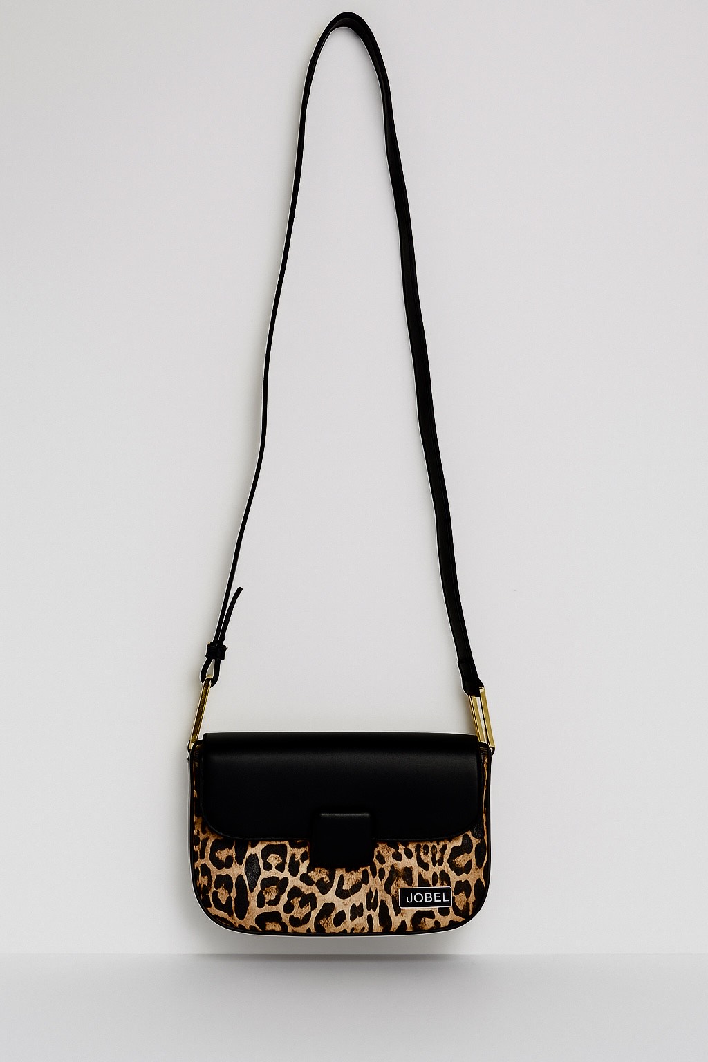 F2FA4C25-C10A-479A-AC70-0E45A6F36C13